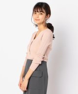サーモンピンク