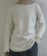ライトベージュ