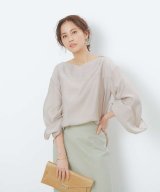 ベージュ