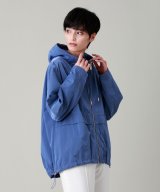 ブルー