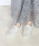 アイボリー
