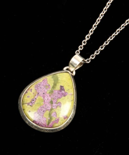 フランス買付 パープライトしずく型ネックレス ワイスチャーム Wythecharm D Fashion フランス買付 パープライトしずく型ネックレス ワイスチャーム Wythecharm D Fashion