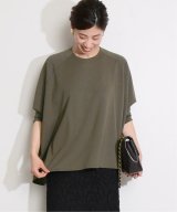 グレー