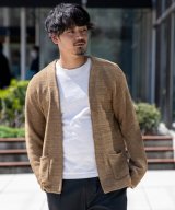 ベージュ