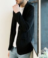 ブラック