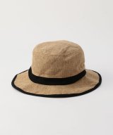 ベージュ