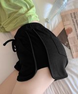 ブラック