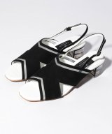 ブラックスエード