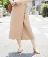 ベージュ