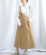 ベージュ