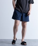 ブルー