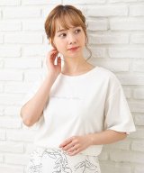 オフホワイト