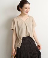 ベージュ