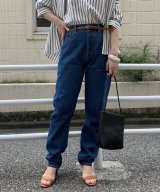 ブルー
