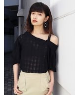 ブラック