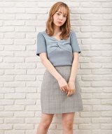 ブルー