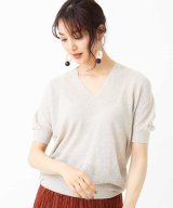 オフホワイト