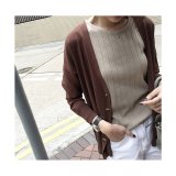 ベージュ