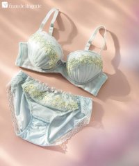 fran de lingerie/可憐なフラワーレースのフェミニンランジェリーナチュラルバスト 「フラワークラウン ペアブラジャー（ワイヤー有り）」 ブラジャーショーツセット/503189872