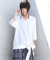 オフホワイト
