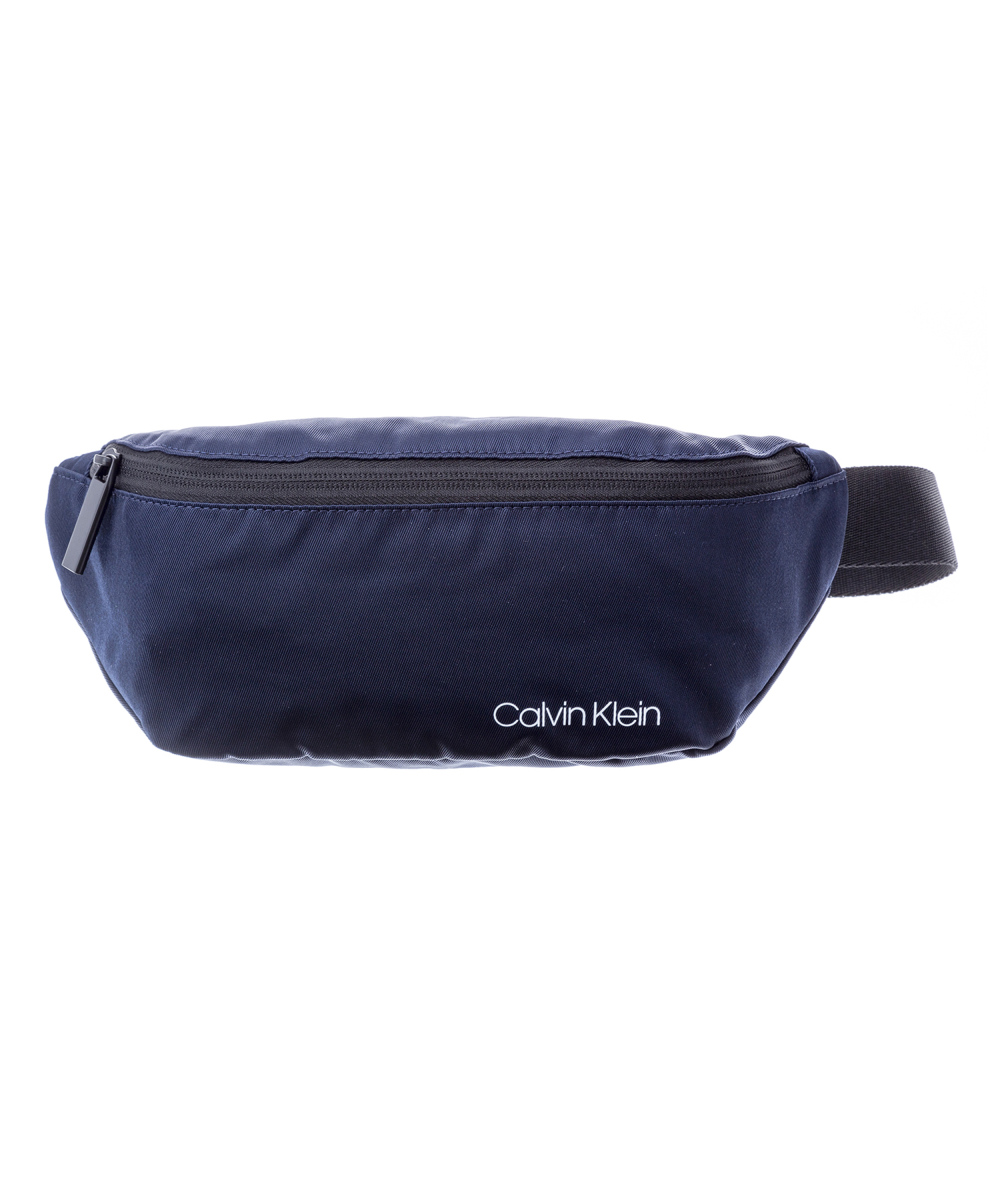 カルバンクライン　ボディバッグ ロゴプリント ホワイト・ブラック Calvin Klein（カルバン・クライン）の「オールパターン