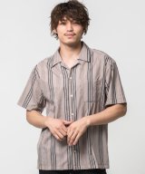 ベージュ