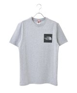 グレー