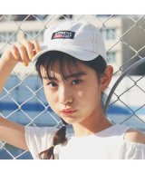 オフホワイト