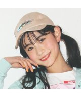 ベージュ