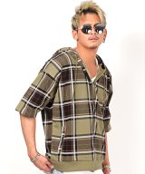 ベージュ