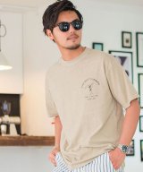 ベージュ
