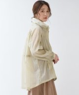 ベージュ