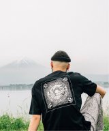 ブラック