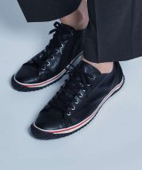 ブラック