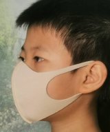 ベージュ