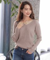 ベージュ