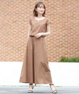 ベージュ