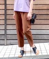 ブラウン