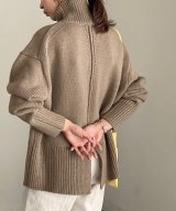 ブラウン(22)
