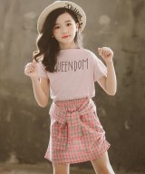 ピンク