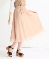 ベージュ
