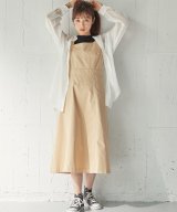 ライトベージュ