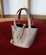 グレージュ