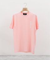 ピンク