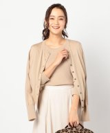 ベージュ