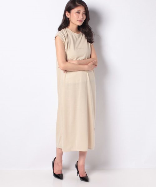 セール 59 Off 汗ジミ防止ロゴ入りサイドスリットカットワンピース インタープラネット Interplanet D Fashion セール 59 Off 汗ジミ防止ロゴ入りサイドスリットカットワンピース インタープラネット Interplanet D Fashion