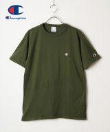 カーキ