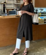 チャコールグレー