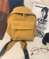 ベージュ