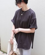 チャコールグレー